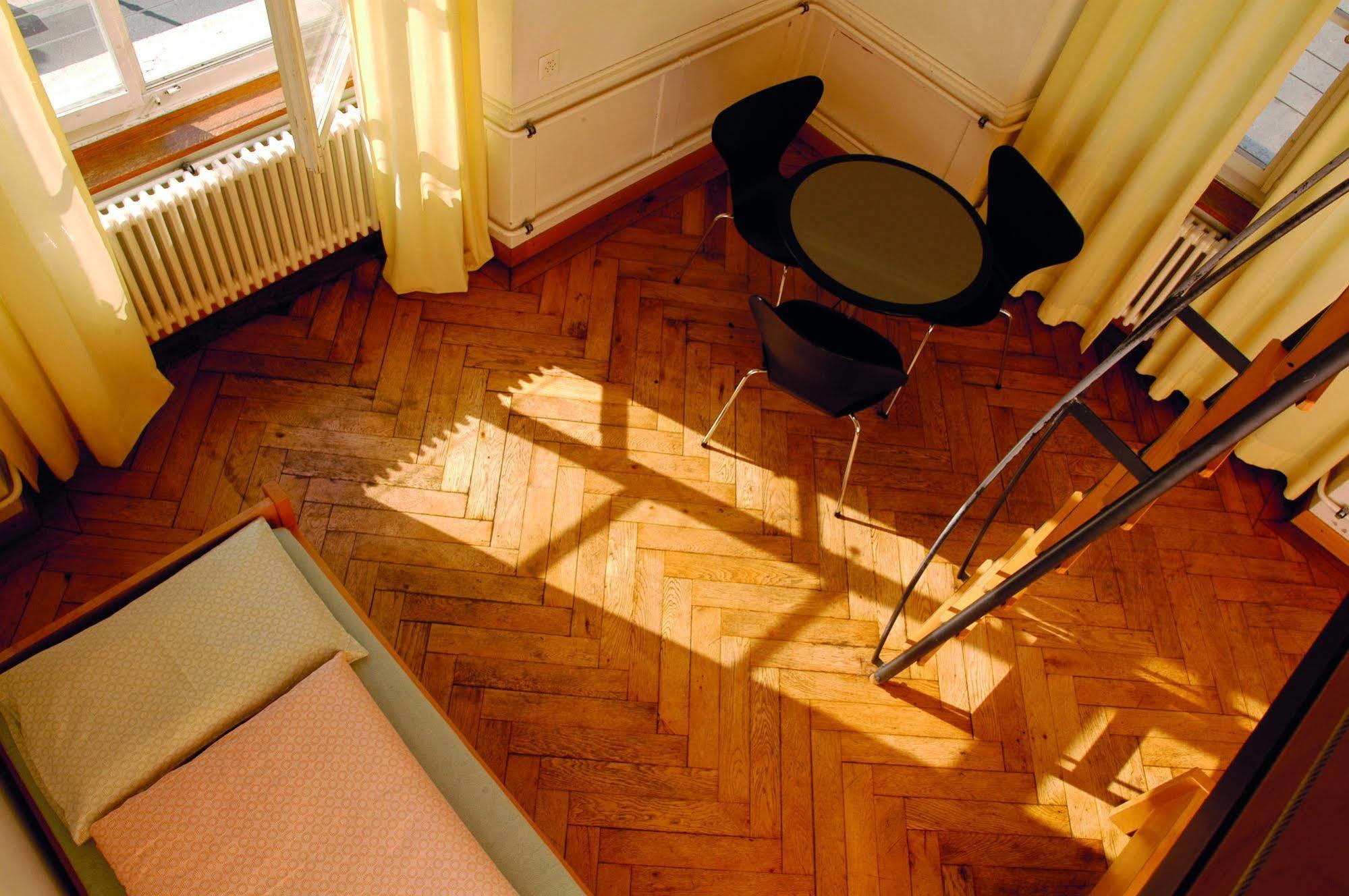 Solothurn Youth Hostel Екстериор снимка